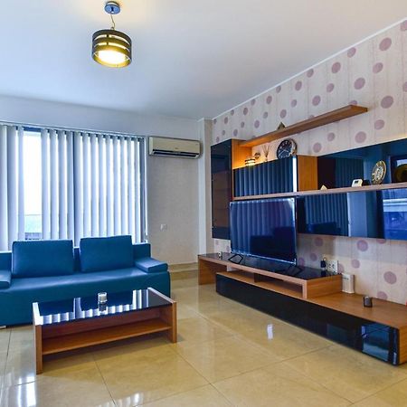 Sunny Luxury Apartment 2 Mamaia Exterior photo